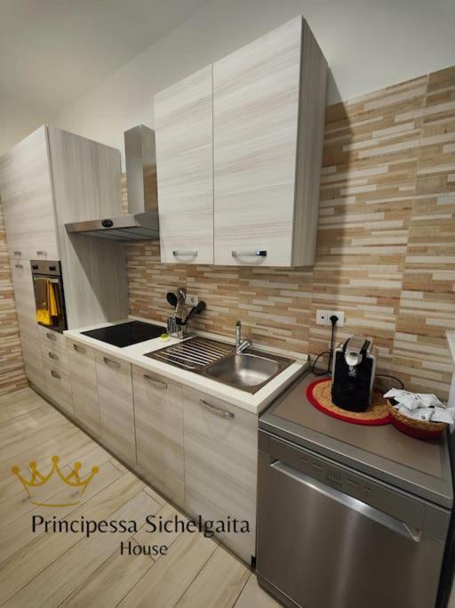 Principessa Sichelgaita House Villa Salerno Bagian luar foto