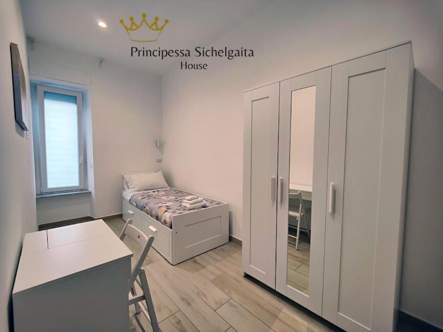 Principessa Sichelgaita House Villa Salerno Bagian luar foto
