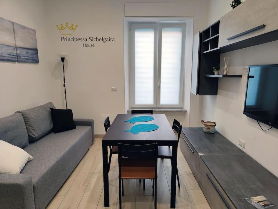 Principessa Sichelgaita House Villa Salerno Bagian luar foto