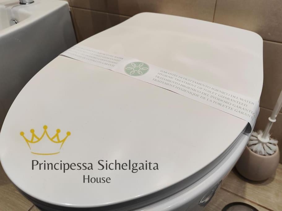 Principessa Sichelgaita House Villa Salerno Bagian luar foto
