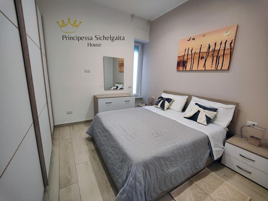 Principessa Sichelgaita House Villa Salerno Bagian luar foto